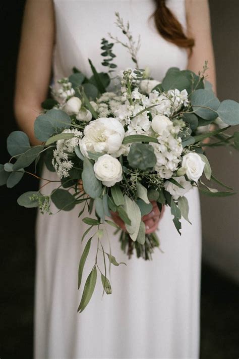 Emotional Green and White Wedding in Wisconsin | Junebug Weddings