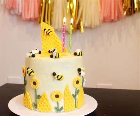 Bee Birthday Cake Idea for Kids