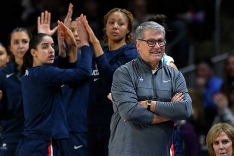 UConn women's basketball begins 2023-24 practices