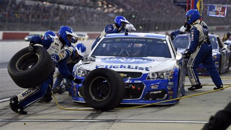 NASCAR changing pit crew rules for 2018 season