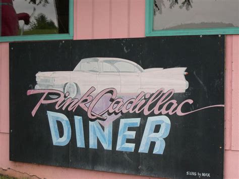 Pink Cadillac Diner | Smithsonian Photo Contest | Smithsonian Magazine