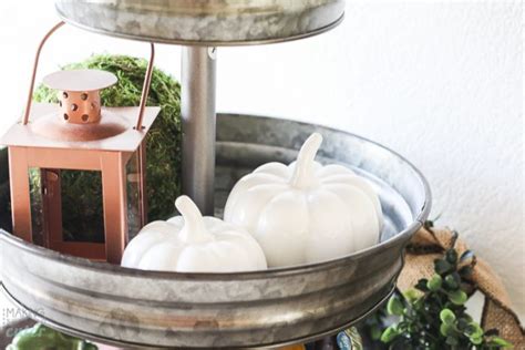 Thanksgiving Mantel Decorations You Don't Want to Miss