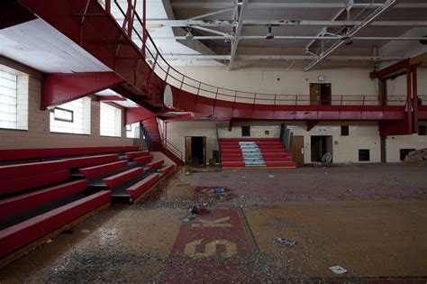 Detroiturbex.com - Redford High School