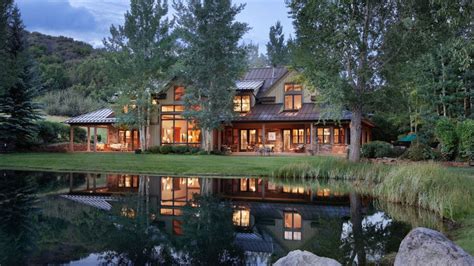 Colorado ranch with year-round recreation listed for $18.9M | Fox Business