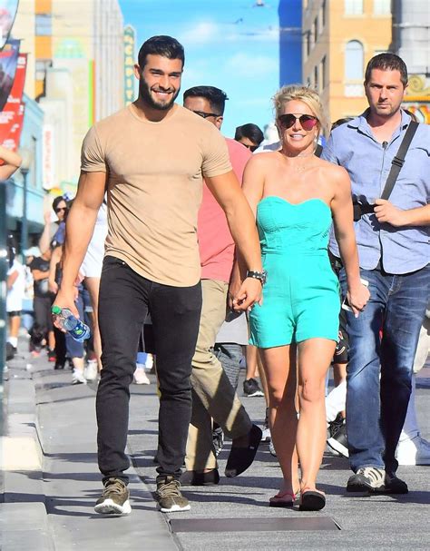 Britney Spears and her boyfriend: Spotted at Disneyland-17 | GotCeleb