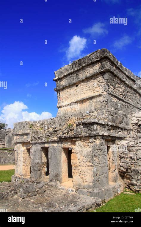 Ancient Tulum Mayan ruins Mexico Quintana Roo blue sky Stock Photo - Alamy