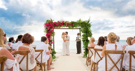 The Benefits of Hosting a Destination Wedding in Turks and Caicos: Getting Married at the ...