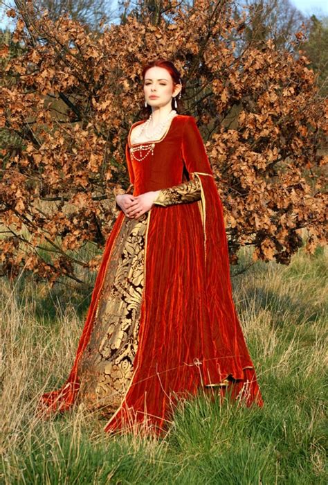 DevilInspired Medieval Dresses: April 2013