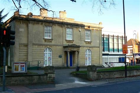 Visiting the Swindon Museum and Art Gallery in Swindon, Wiltshire