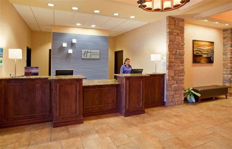 Holiday Inn Express & Suites Gallup East