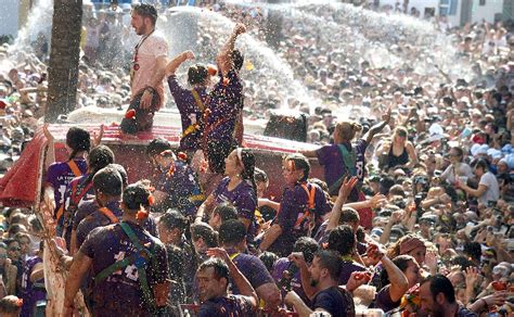 A guide to Spain's La Tomatina festival – Lonely Planet