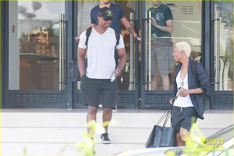 Dave Chappelle Shows Off His Buff Arms in Beverly Hills: Photo 3692420 ...