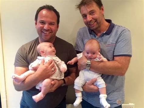 Baby twins have different DADS in British first to create 'dream family' - WSTale.com