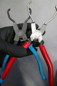 Tool to remove electrical connectors (pliers) | Helping you work smarter not harder