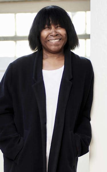 Joan Armatrading tour dates & tickets 2024 | Ents24