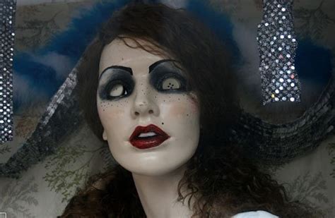 21 Creepy Mannequins That Will Haunt Your Dreams Until The End Of ...