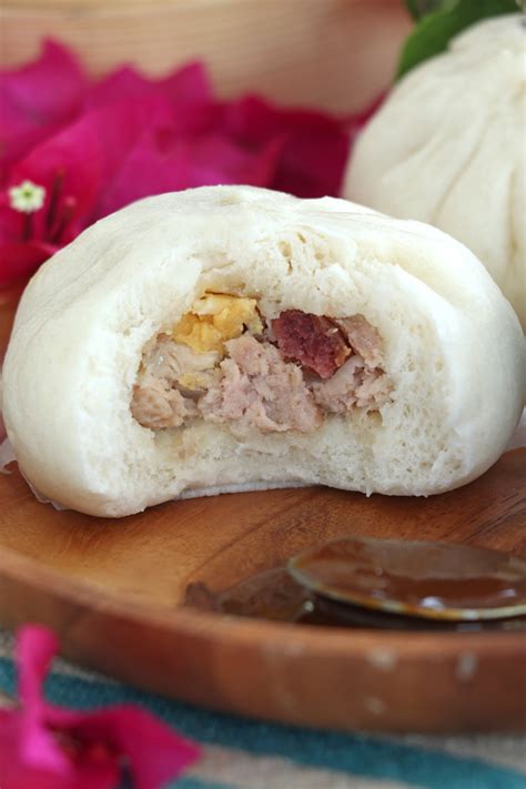 Siopao Bola-Bola (Steamed Pork Buns) - Foxy Folksy