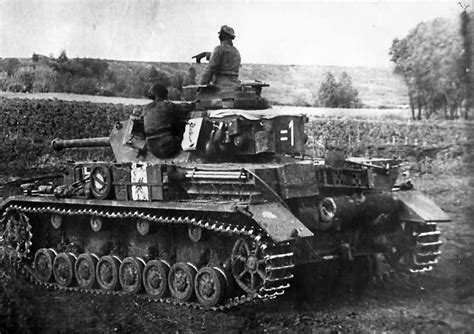 Panzer IV ausf F 2 rear | World War Photos