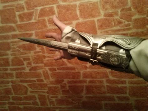 Assassin's Creed Ezio Hidden Blade 2 by seregasko on DeviantArt