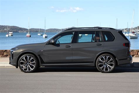 2023 BMW X7 xDrive40d M Sport (Car Review)