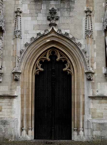 Standard Gothic arch, with the radius being the width of the opening. | Gothic architecture ...