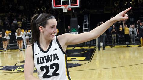 Top Iowa Recruit Weighs-In On Caitlin Clark's WNBA Draft Decision