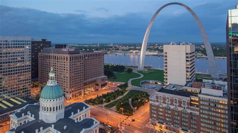 Downtown St. Louis Hotel with Parking | Hyatt Regency St. Louis at The Arch