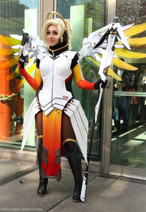 This Overwatch Cosplay Shows No Mercy | Overwatch cosplay, Cosplay ...