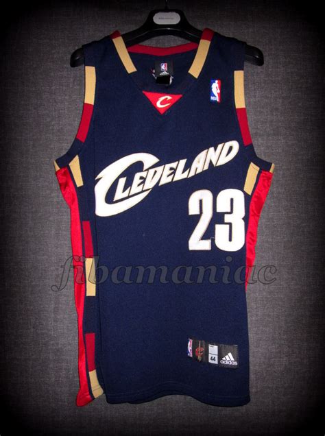 Cavs Lebron James Jersey / Lebron James Signed Cleveland Cavaliers ...