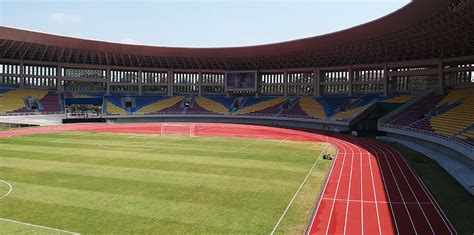 Pemasangan Kursi di Stadion Manahan Solo : Datra Internusa