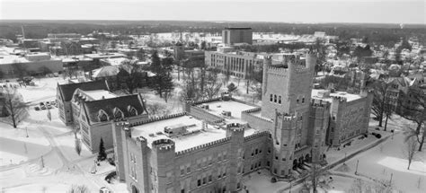 Remembering Eastern Illinois University - Legacy.com