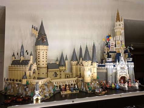 Hogwarts Castle and the Disney Castle side by side : lego