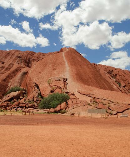 Uluru - human erosion | Ashley McKenzie | Flickr