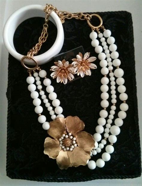 Another vintage "costume jewelry" set. | Costume jewelry sets, Vintage costume jewelry, Jewelry