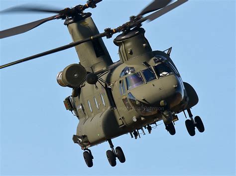 RAF Chinook HC.6 | Chinook helicopters, Military helicopter, Military ...