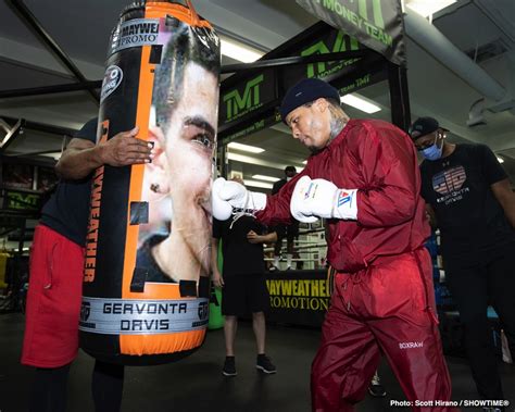 Tank Davis Will Steamroll Leo Santa Cruz If He's 100% - Latest Boxing ...