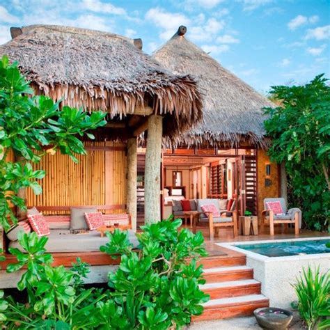 6 Honeymoon Destinations Featuring Overwater Bungalows | Traveler's Joy