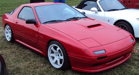 10 Things We Just Learned About The Mazda RX-7