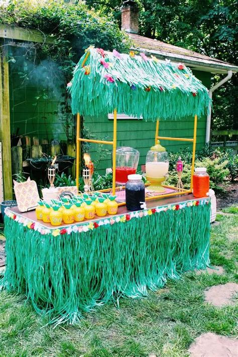 31 Colorful Luau Party Decor And Serving Ideas - Shelterness