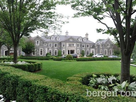 Alpine NJ $33 million Stone Mansion unsold for a decade