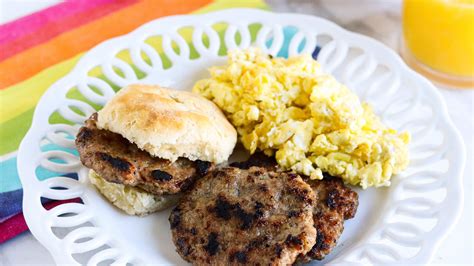 This Homemade Breakfast Sausage Is So Simple You'll Never Pick Up Frozen Patties At The Store Again