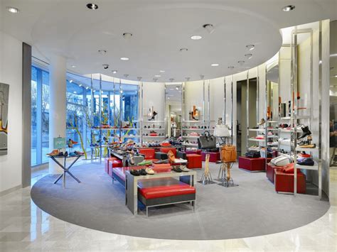 Four Trends in Department Store Design | VMSD.com