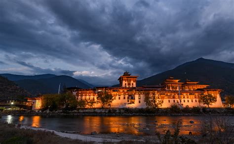 Punakha Dzong at dusk | Please SUBSCRIBE to my YOU TUBE Chan… | Flickr