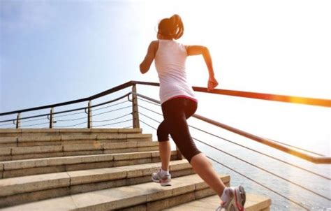 15-Minute Stair Climbing Challenge - Fit People