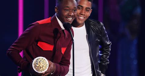 Moonlight Best Kiss Win MTV Awards 2017 Ashton Sanders