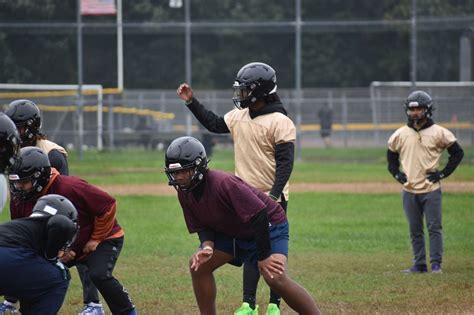 High School Football Game of the Week Preview: No. 1 Springfield Central, No. 2 Westfield face ...