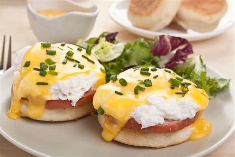 Classic Eggs Benedict Recipe - Snack Rules