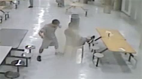 Shocking video captures MS-13 gang members stabbing inmate 44 times at ...