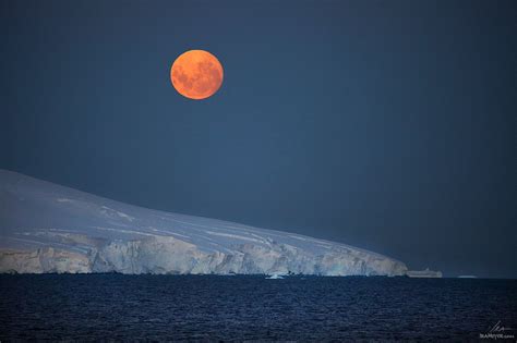 Antarctic Moonrise | Ira Meyer Photography