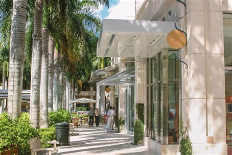 The Best Streets for Shopping in Miami by Holiday Genie